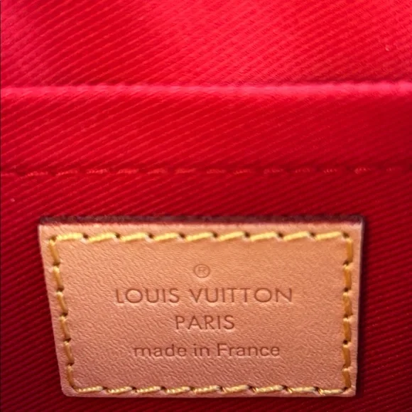 Louis Vuitton Monogram Neverfull Pouch (Red Interior)